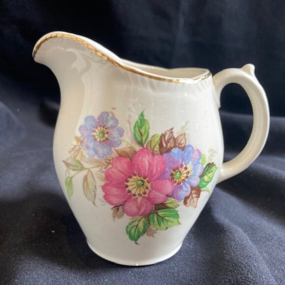 Vintage Royal Swan Staffordshire Creamer/ Milk Jug - Picture 1 of 6
